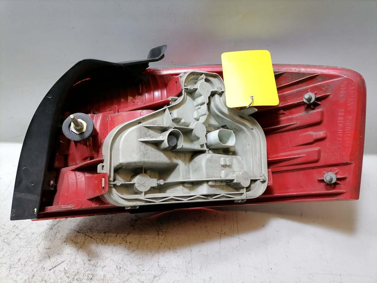 Audi A3 8P original R&uuml;cklicht R&uuml;ckleuchte Schlussleuchte links 3-T&uuml;rer Bj.2004